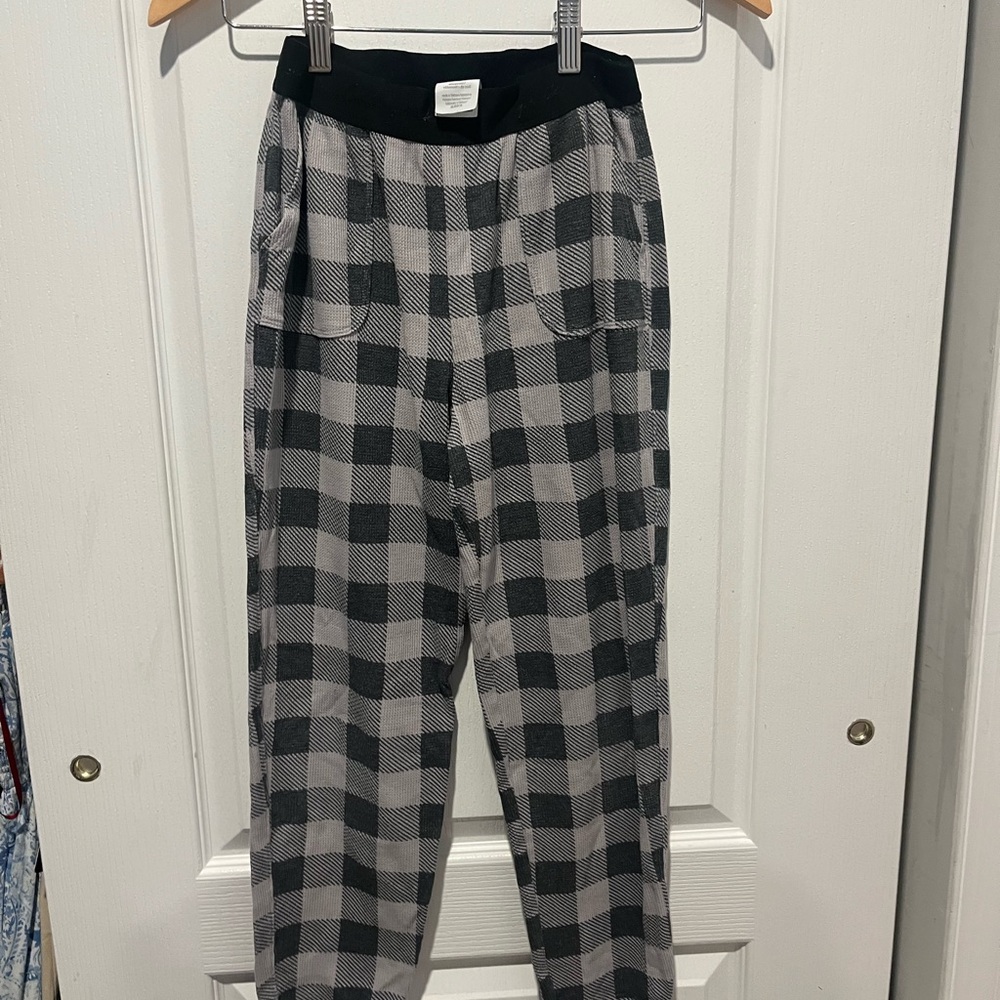 Victoria’s Secret PINK Grey Buffalo Plaid Thermal Joggers (XS)